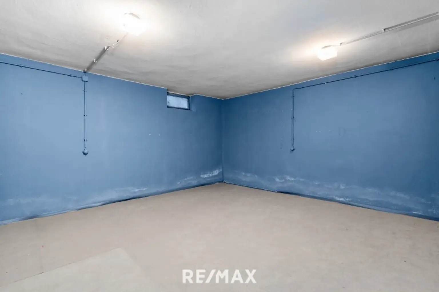 Renovierungsbedürftiges Einfamilienhaus mit Garten und Garage – Ihr neues Zuhause in Toplage