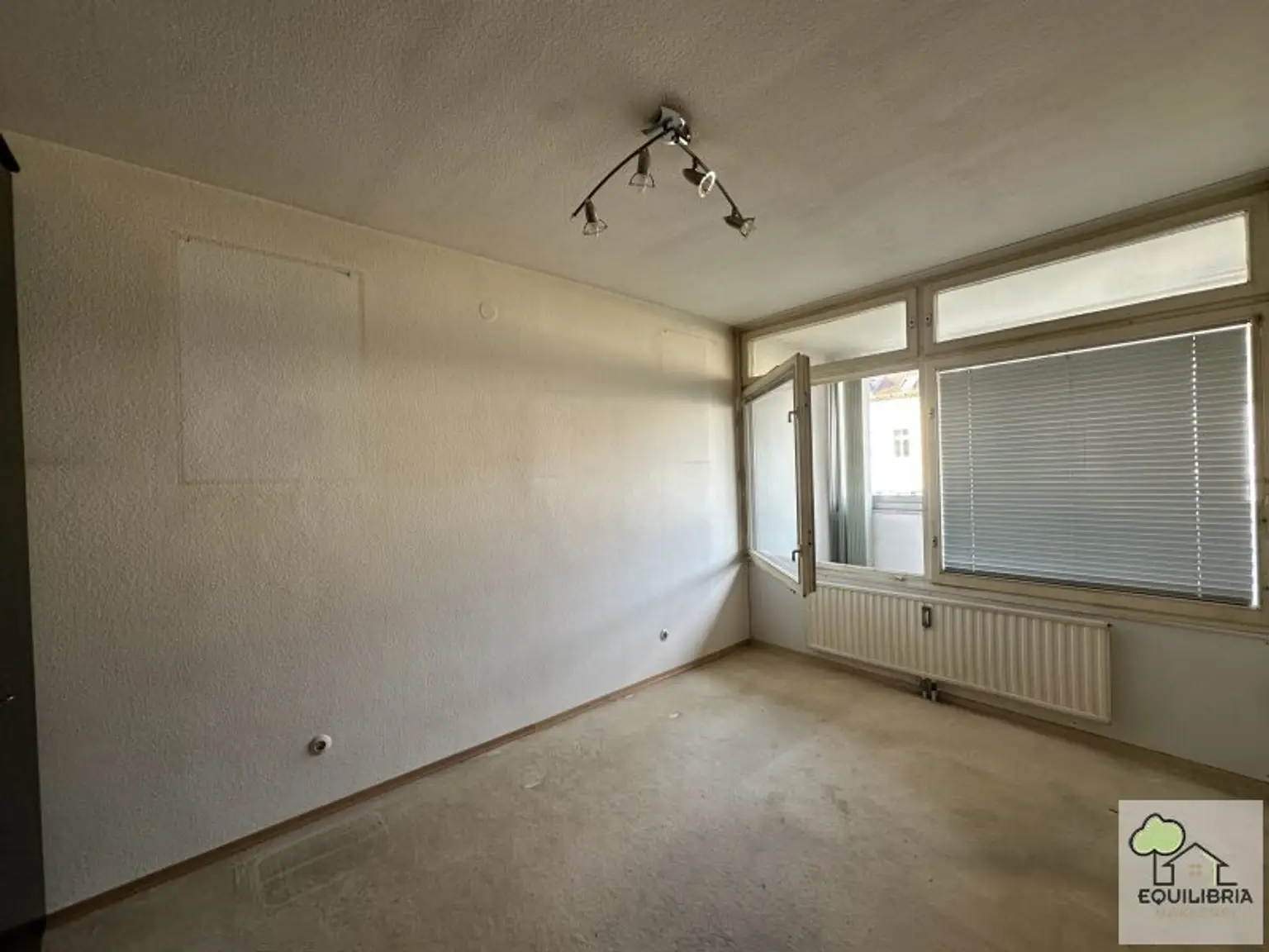 Renovierungsbedürftige 3-Zi-Wohnung Obere Stadt inkl. Stellplatz