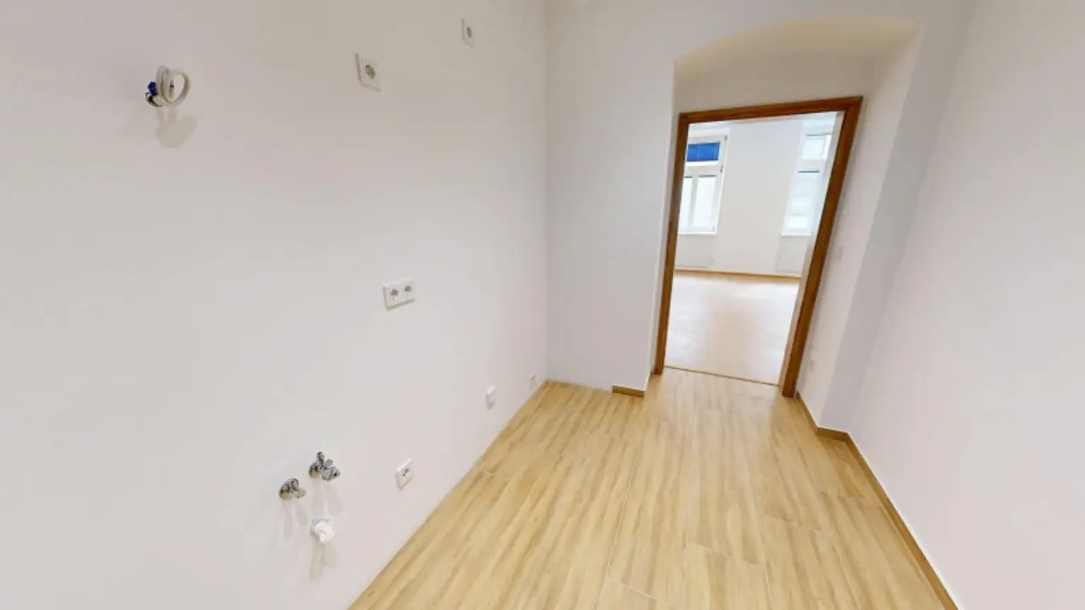 Vorzimmer mit Küchenanschluss