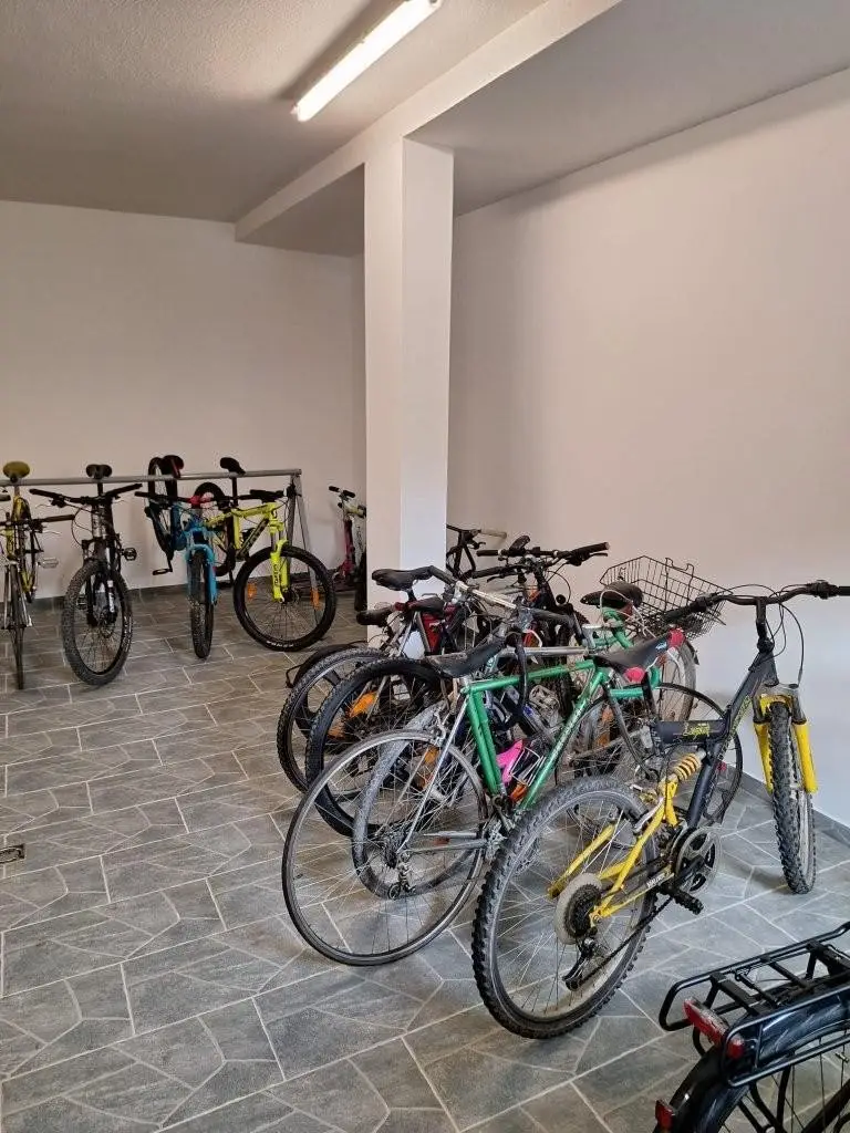 "Waldblick - Single-Balkonwohnung am Riederberg mit Parkplatz"