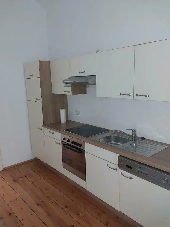 Provisionsfrei: großzügige 2-Zimmer-Altbauwohnung in TU-Nähe