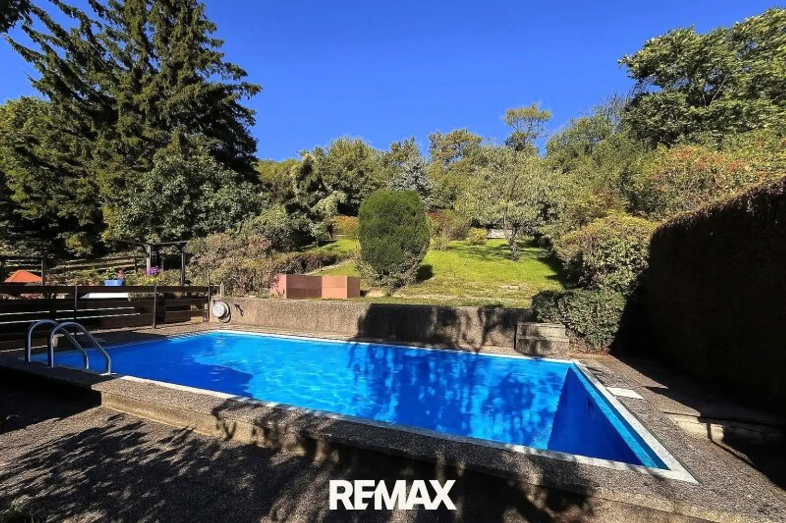Pool gefüllt