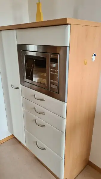 3 Zimmer-Wohnung mit Loggia und Einzelgarage in guter Lage