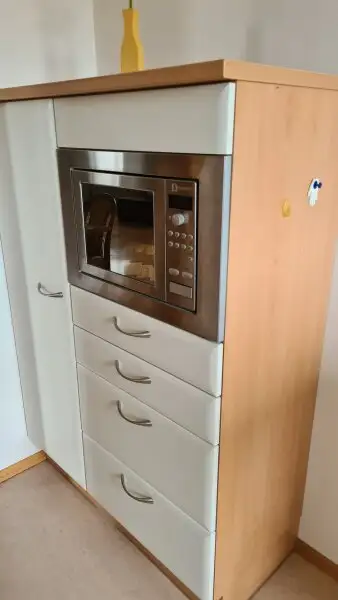 3 Zimmer-Wohnung mit Loggia und Einzelgarage in guter Lage