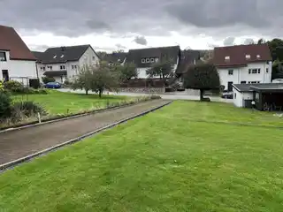 Ansicht des Grundstücks zur Straße