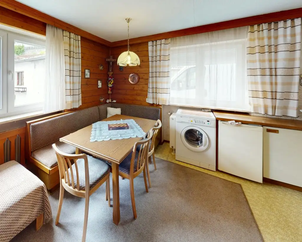 Charmante 4-Zimmerwohnung – Wohnen mit Herz und Geschichte!