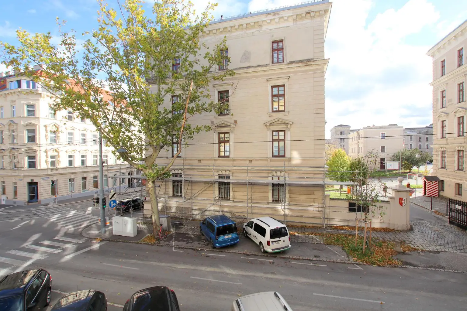 Wunderschöne Altbauwohnung - 2 Zimmer mit perfektem Grundriss