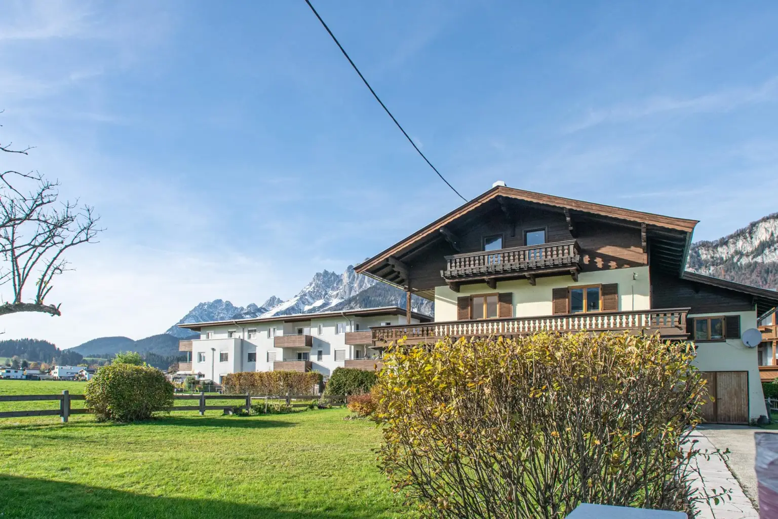 Baugrundstück mit Altbestand in Toplage