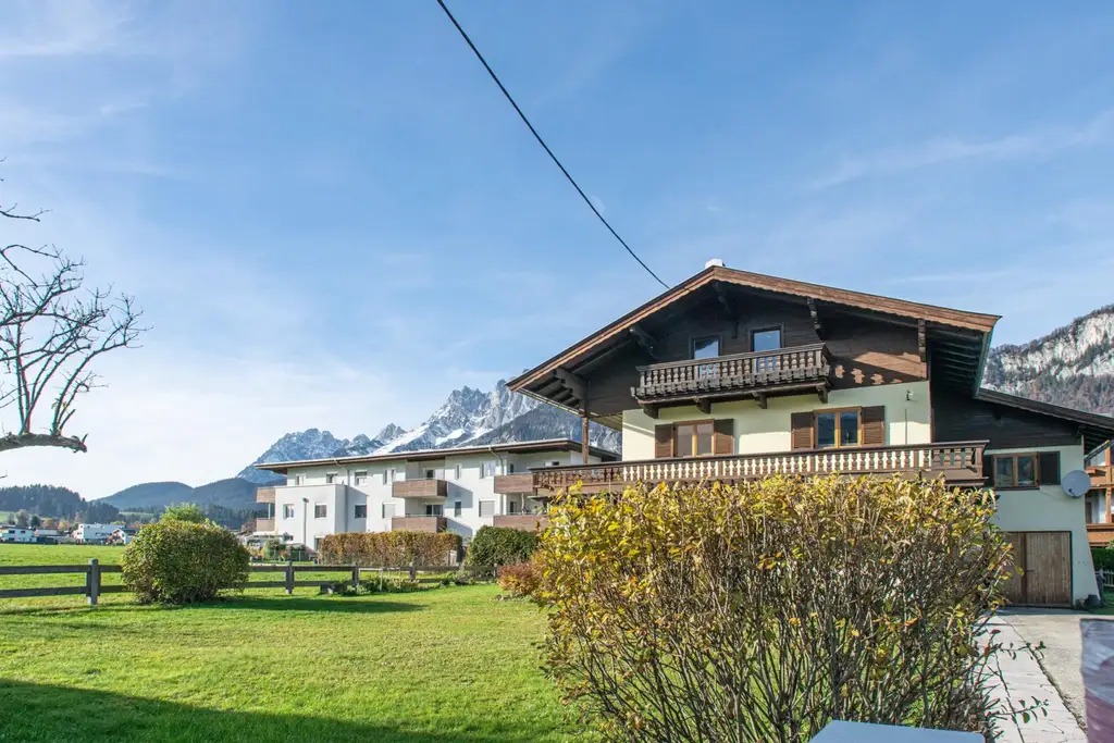 Baugrundstück mit Altbestand in Toplage