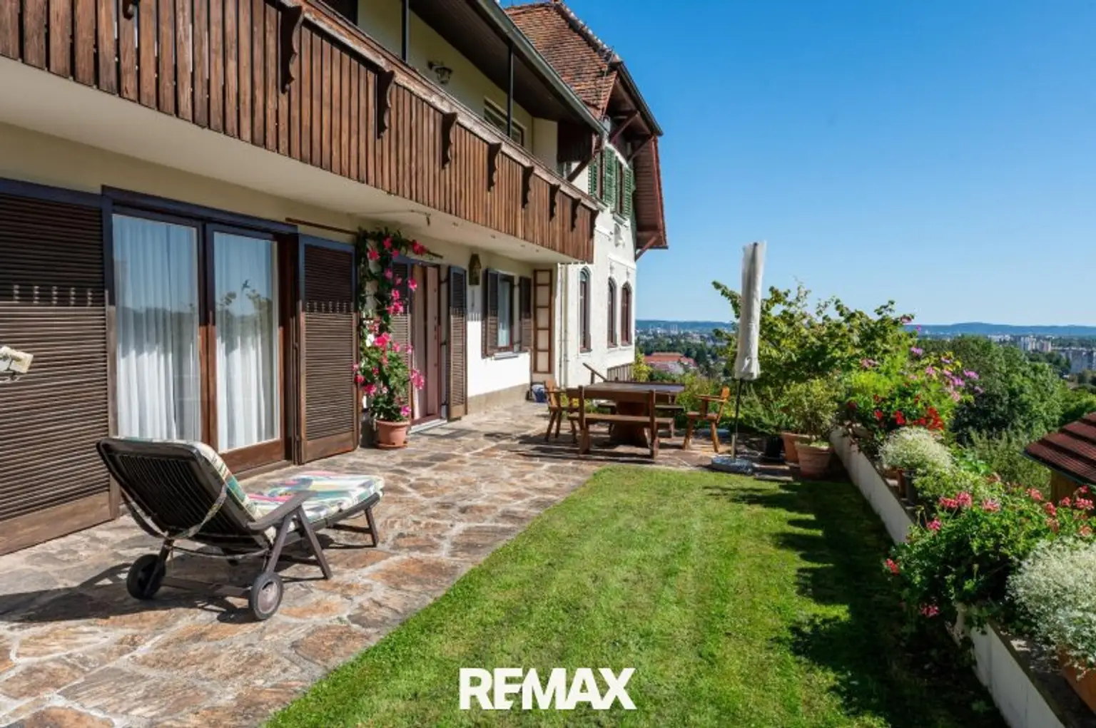 südseitige Terrasse