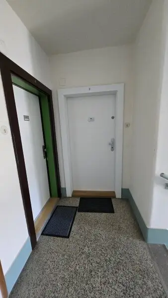 Wohnen im grünen Hietzing: Charmante 2-Zimmer-Wohnung - 2.Stock OHNE Lift