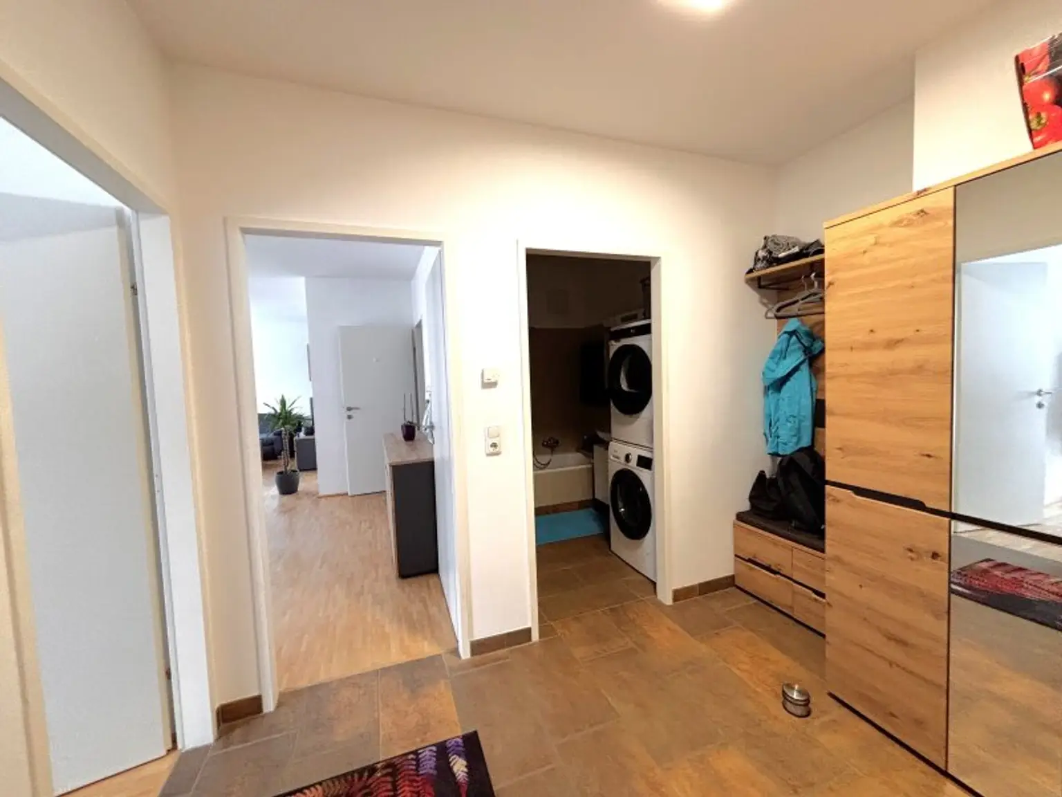 Toller Grundriss - 3 Zimmer Wohnung mit Balkon und Garagenplatz in Linz