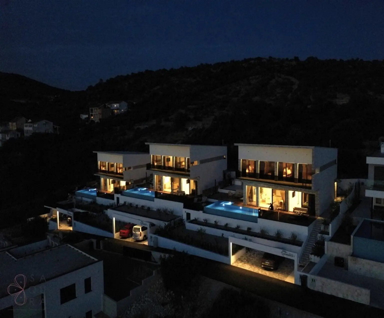 Moderne Villa mit Meerblick in Rogoznica – Eleganz und Erholung nur 80 m vom Meer