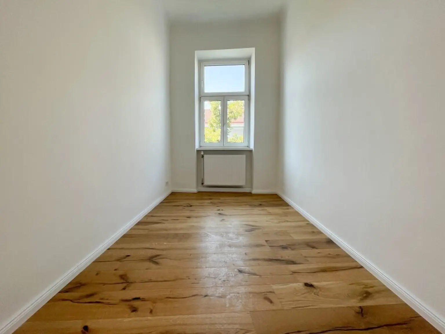 NÄHE AUGARTEN: helle sanierte 3-Zimmerwohnung inkl. neuer Küche