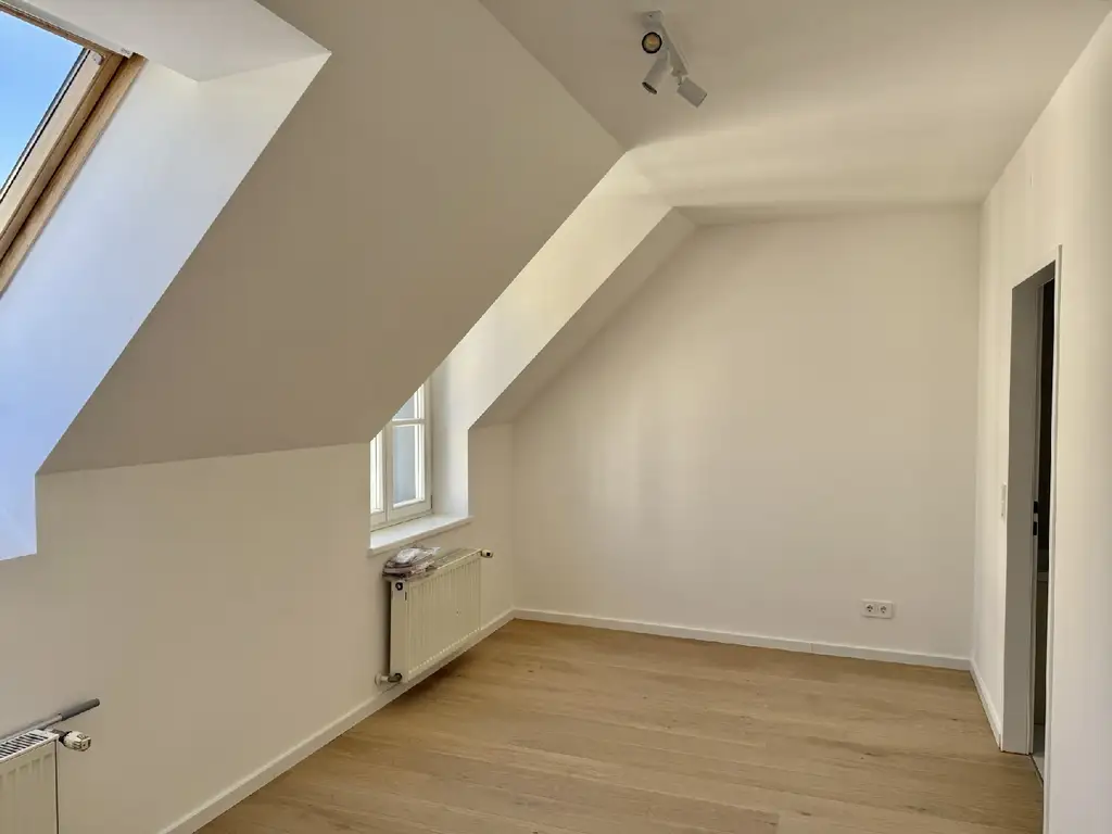 2- Zimmer Dachgeschoßtraum in 1050 Wien