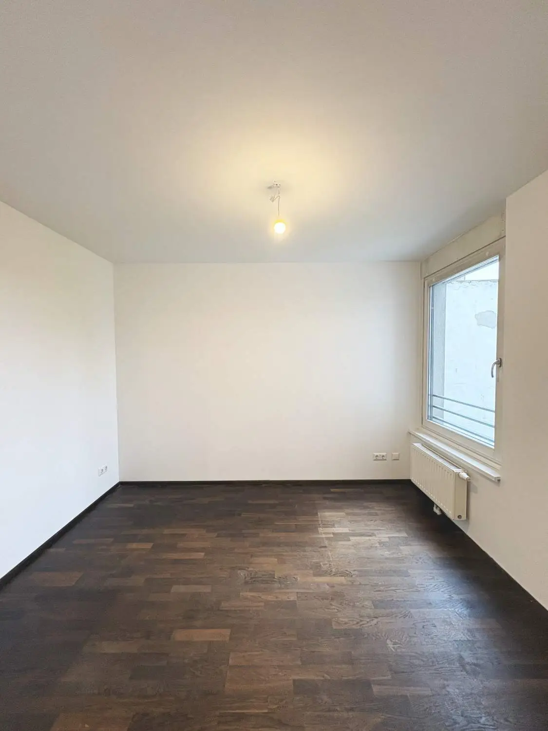 FINANZIERUNGSBEITRAG - 
Großzügige 3-Zimmer-Wohnung mit Loggia!