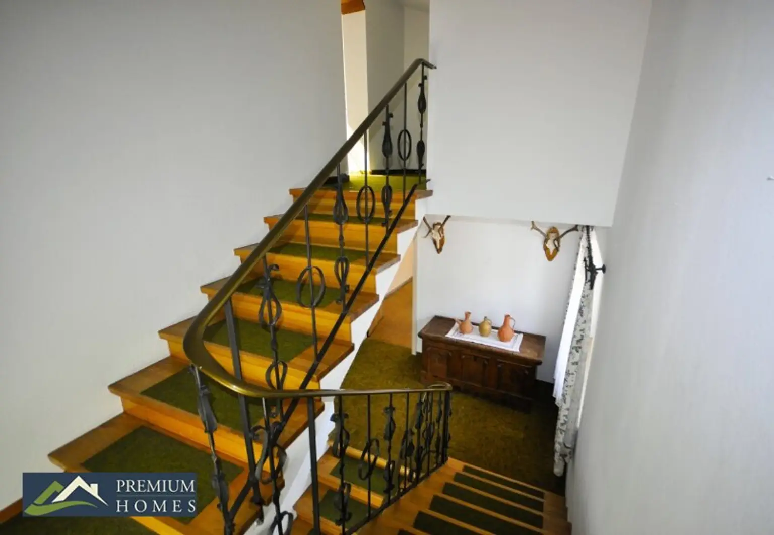 BREITENBACH am Inn - Treppe in die Dachräume