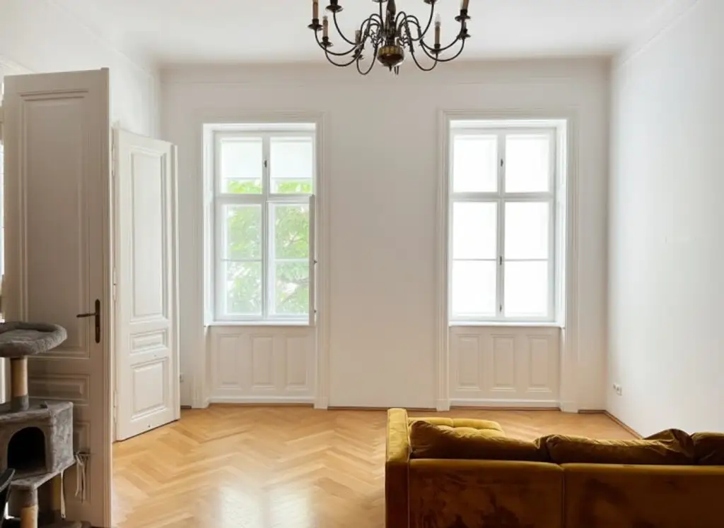 Charmante Altbauwohnung in ruhiger Innenhoflage