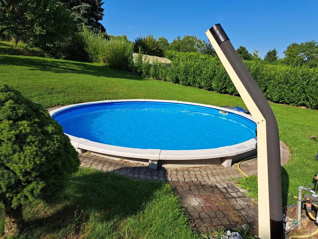 VIEL PLATZ FÜR WOHNEN UND GARTEN