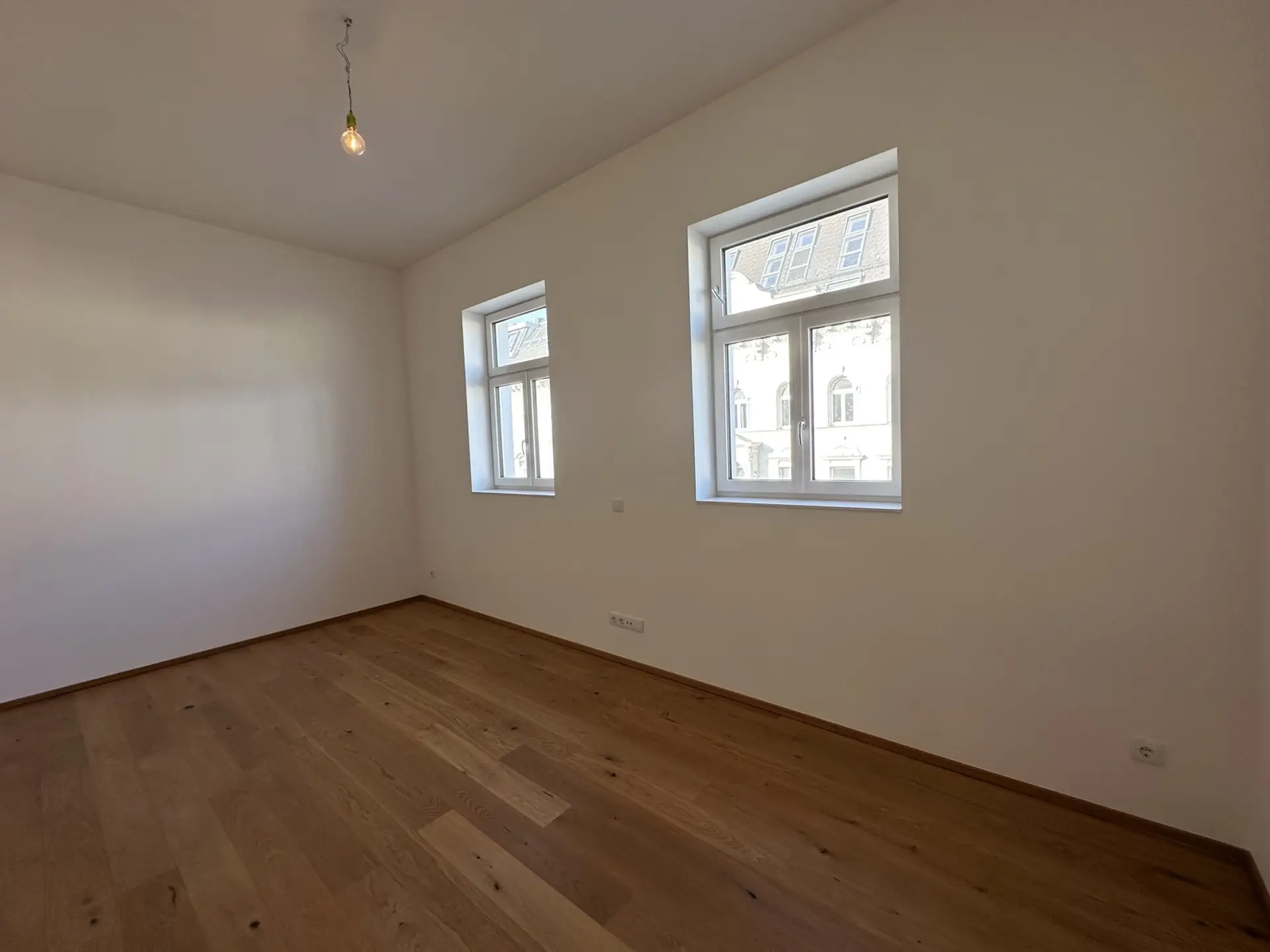 20250325_151942959_iOS