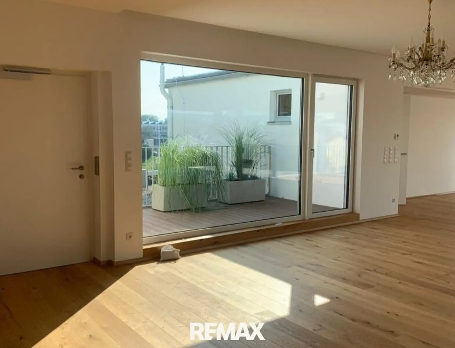 DG_Top 4_Wohnraum_Terrasse