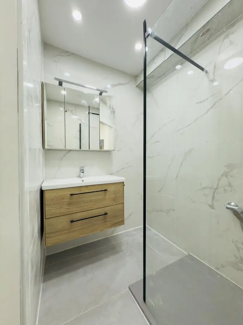 "2-Zimmer-Wohnung mit Essküche, Loggia & separatem WC"