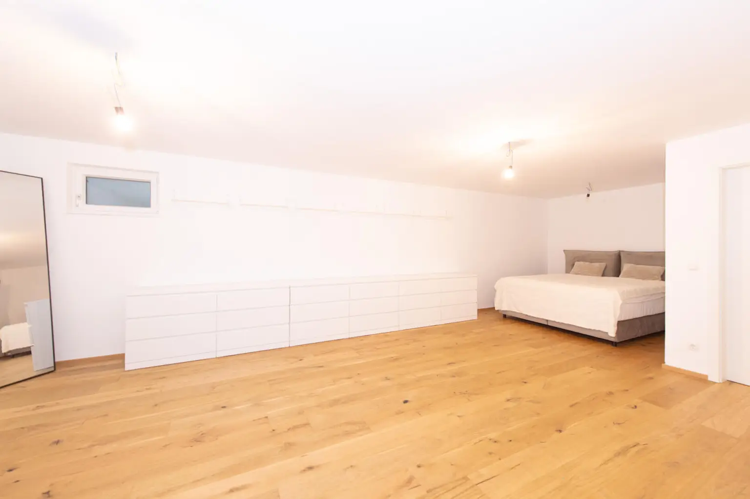Stylisches Zuhause in Hart bei Graz – modern, bezugsbereit & neuwertig vollmöbliert