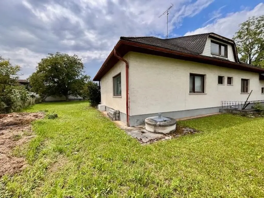 Ruhig gelegenes Baugrundstück mit Altbestand am Stadtrand von Wels zu verkaufen