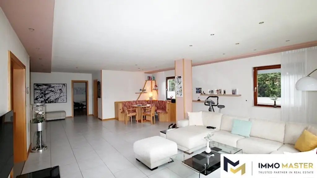 Wohnen auf 1000 m² barrierefreier Fläche, Bungalow in Trumau mit uneinsehbarem Garten