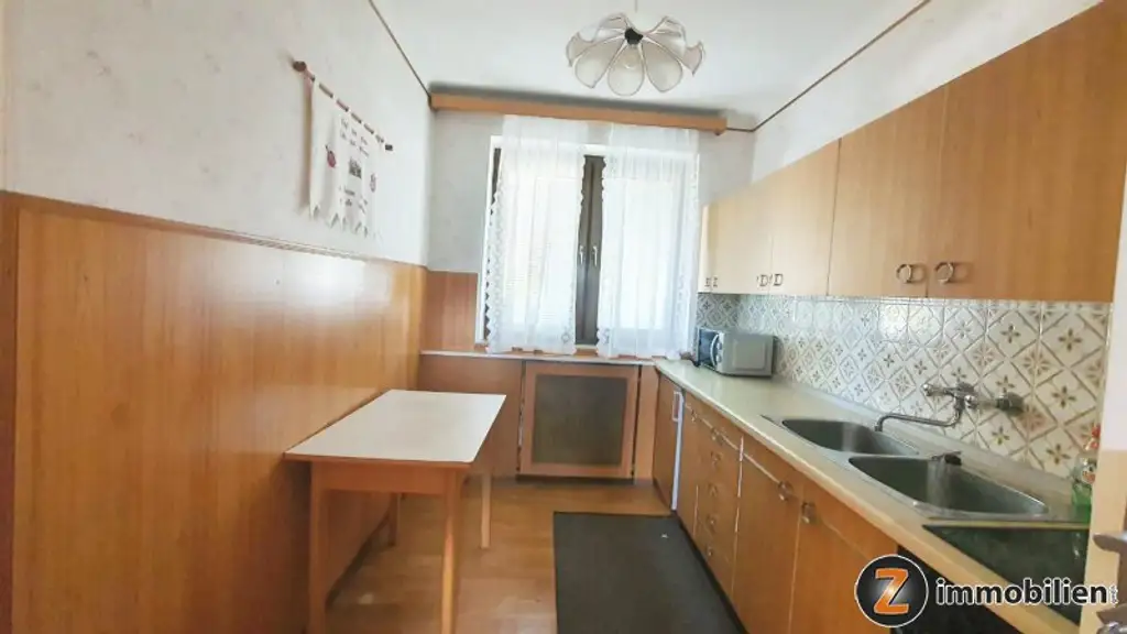 Wampersdorf: Charmantes Haus mit großem Garten und Potenzial