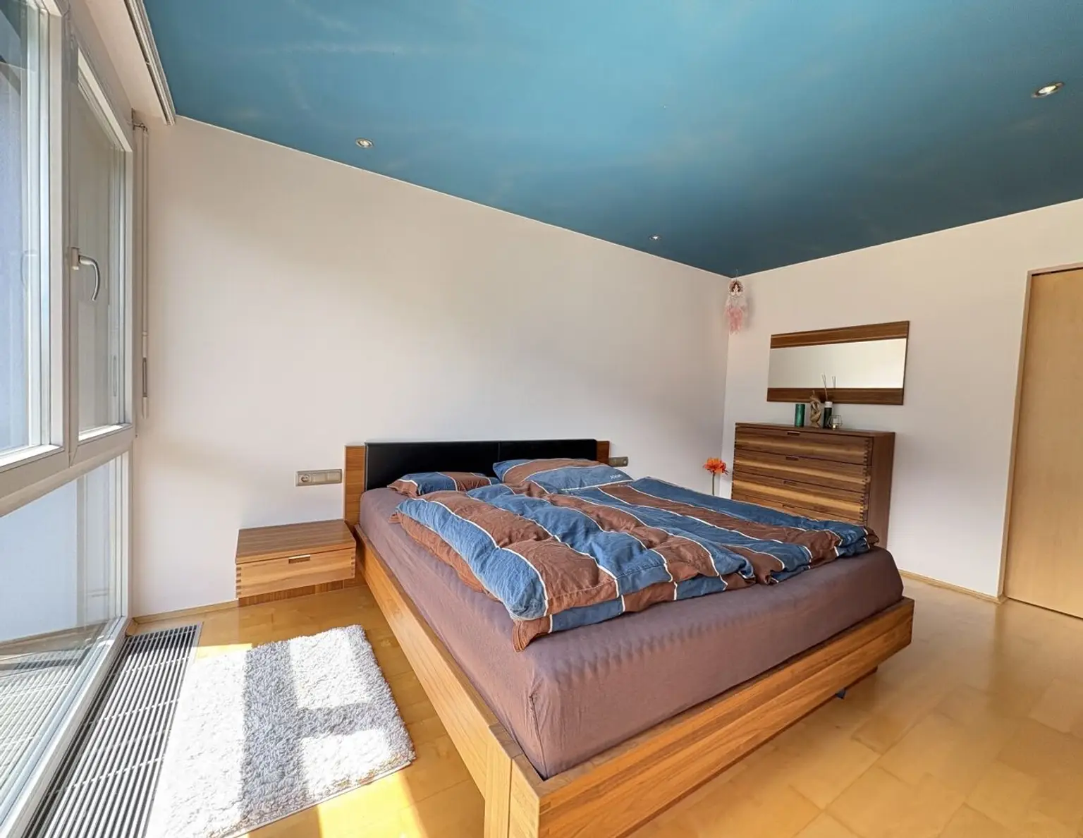 Dachgeschosswohnung in Telfs: Stilvoll leben mit Terrasse und Garagen!