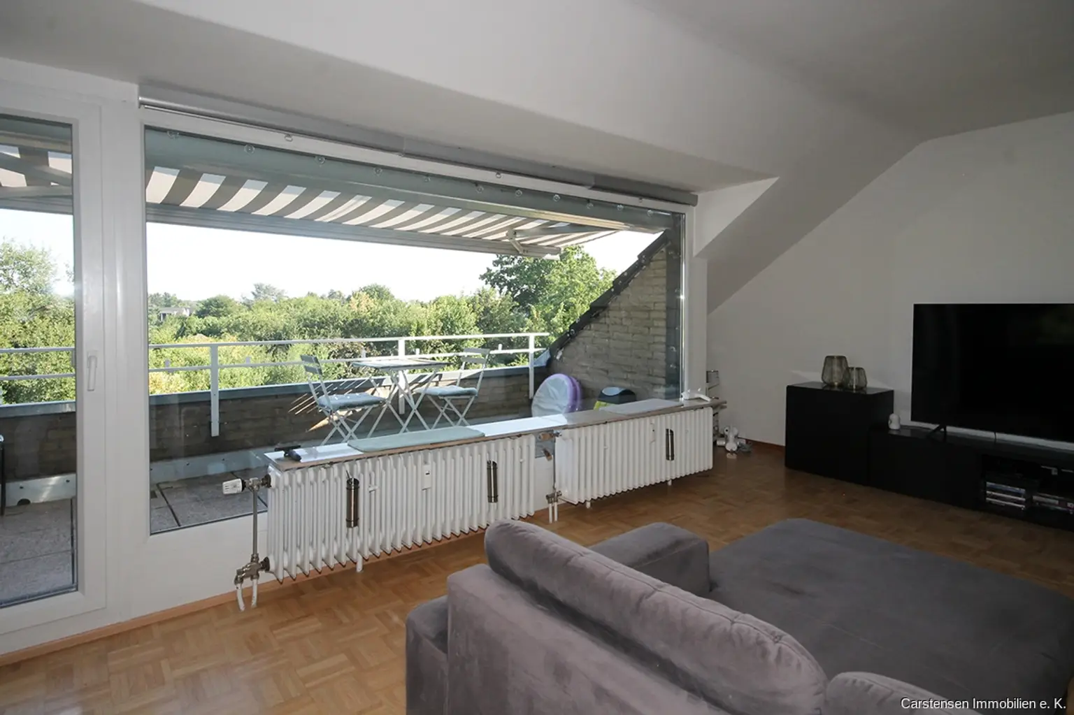Wohnzimmer DG