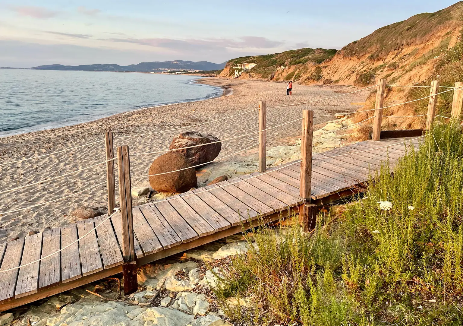 Traumwohnung am Meer in Sardinien – Terrasse & Privatparkplatz inklusive