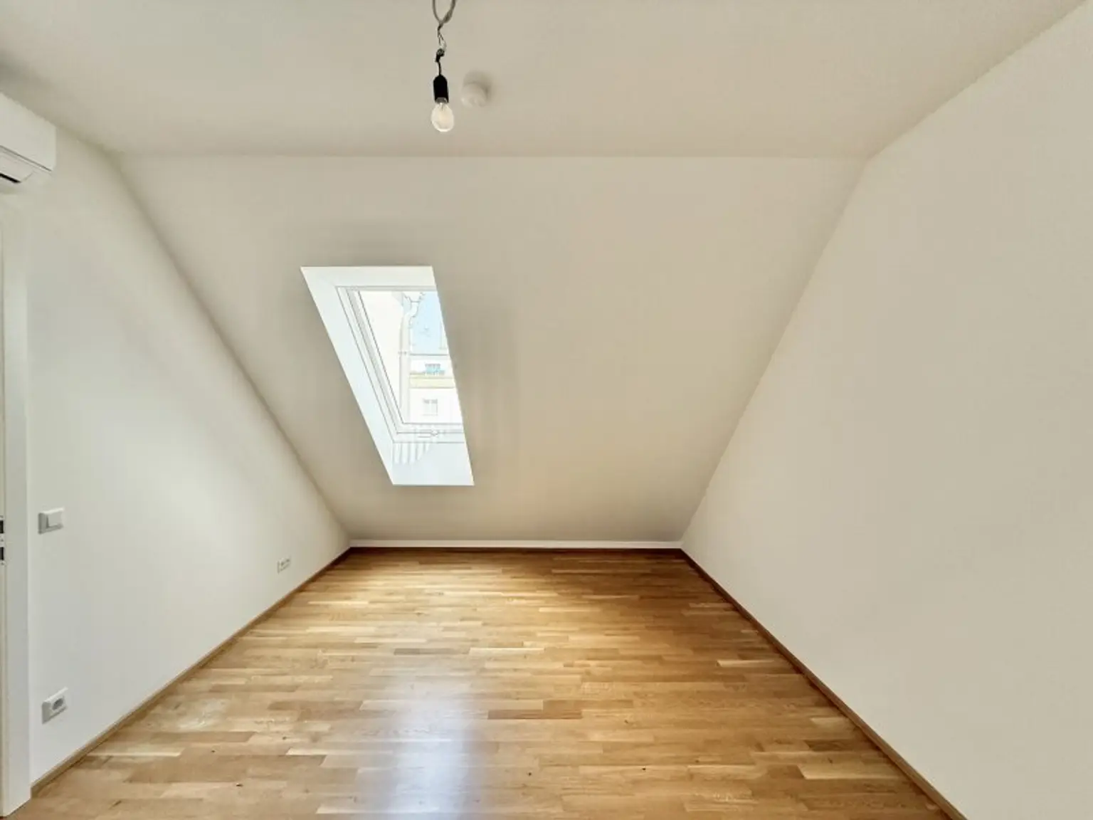 BELGHOFERHAUS 42 - Exklusive 3-Zimmer Penthousewohnung mit direktem Liftzugang und Klimageräten sowie eigener Dachterrasse