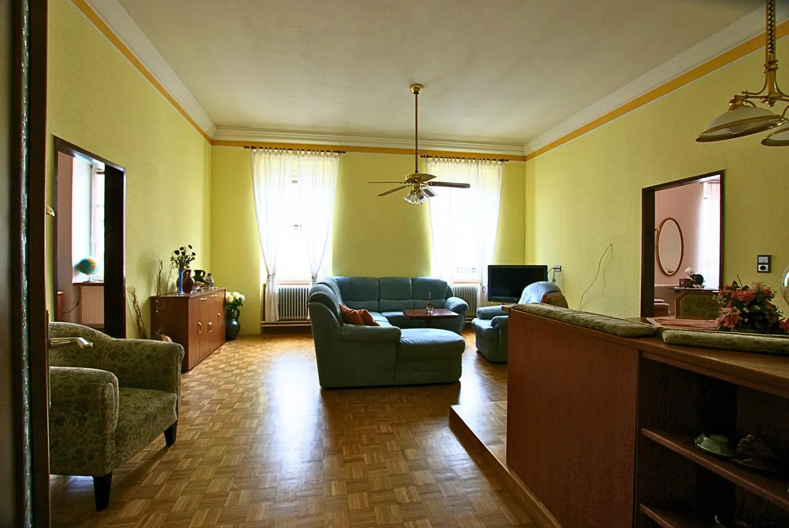 WOHNEN IM KNAPPENHOF! Großzügige 3-Zimmerwohnung!