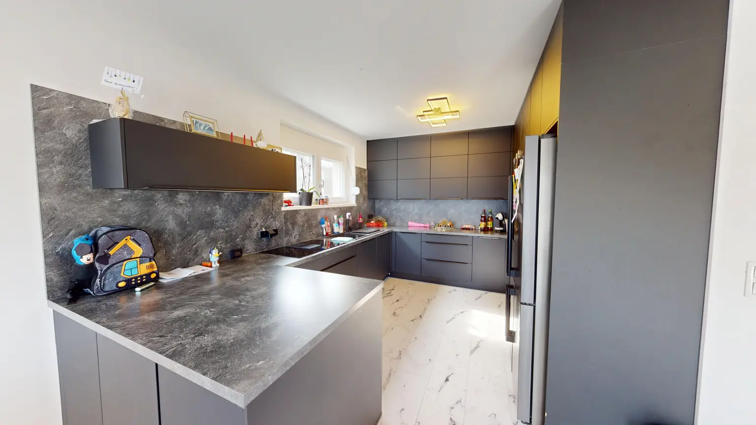 Moderne Doppelhaushälfte in Ruhelage