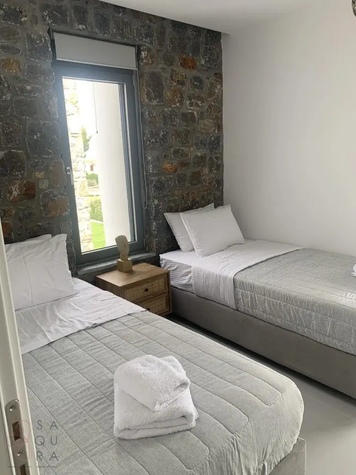 IMG-b593d4eb9edf610a71401467861b747c-V