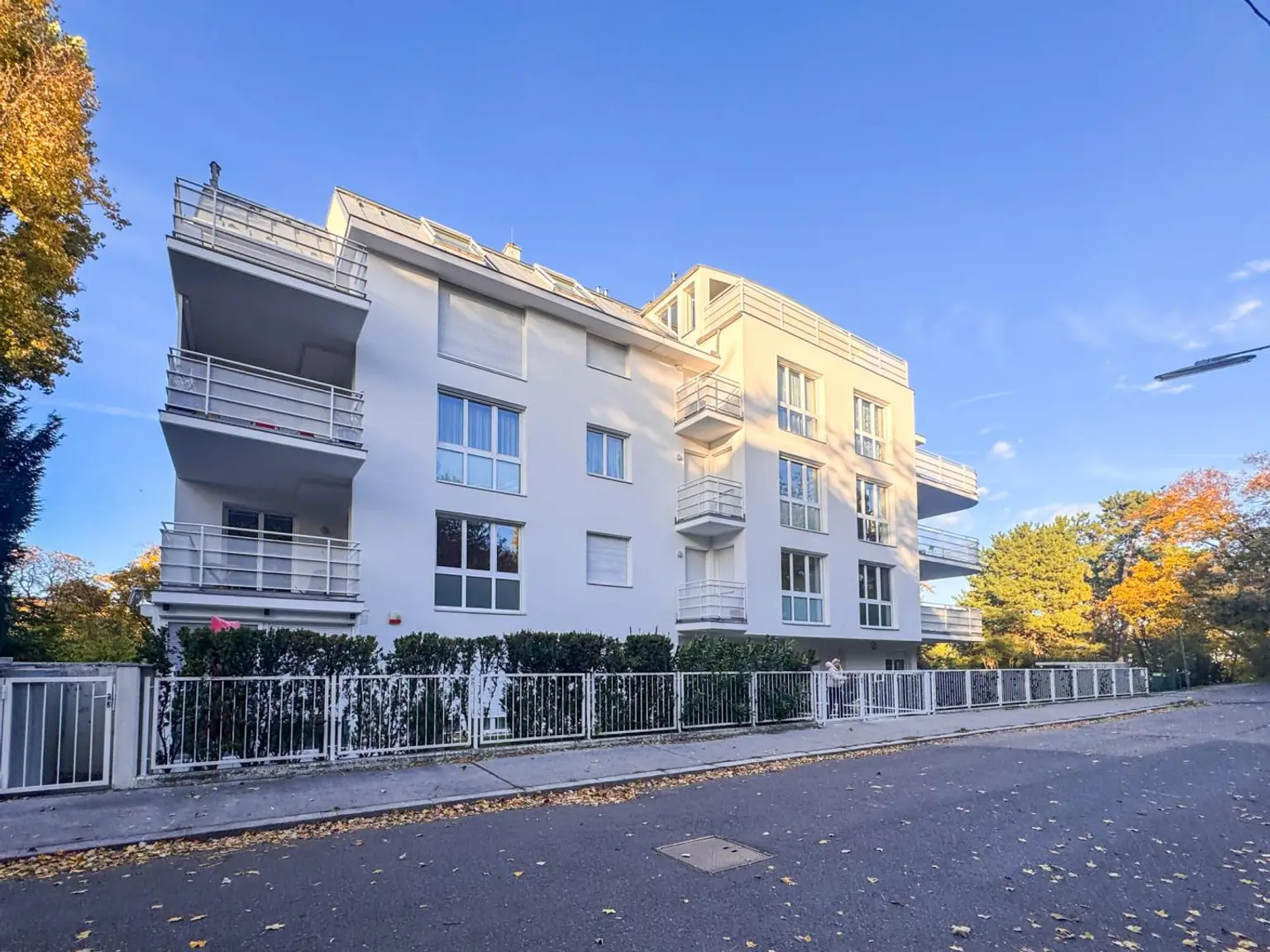 Exklusive 3-Zimmer-Wohnung mit großer Terrasse und Grünblick