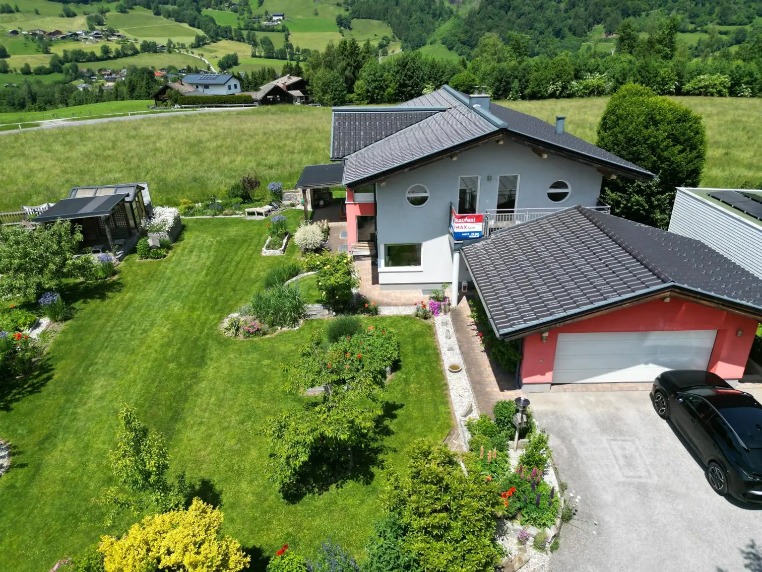 "GOLDen - EGG“ – Einfamilienhaus mit idyllischem Garten mit floraler Vielfalt in Goldegg!