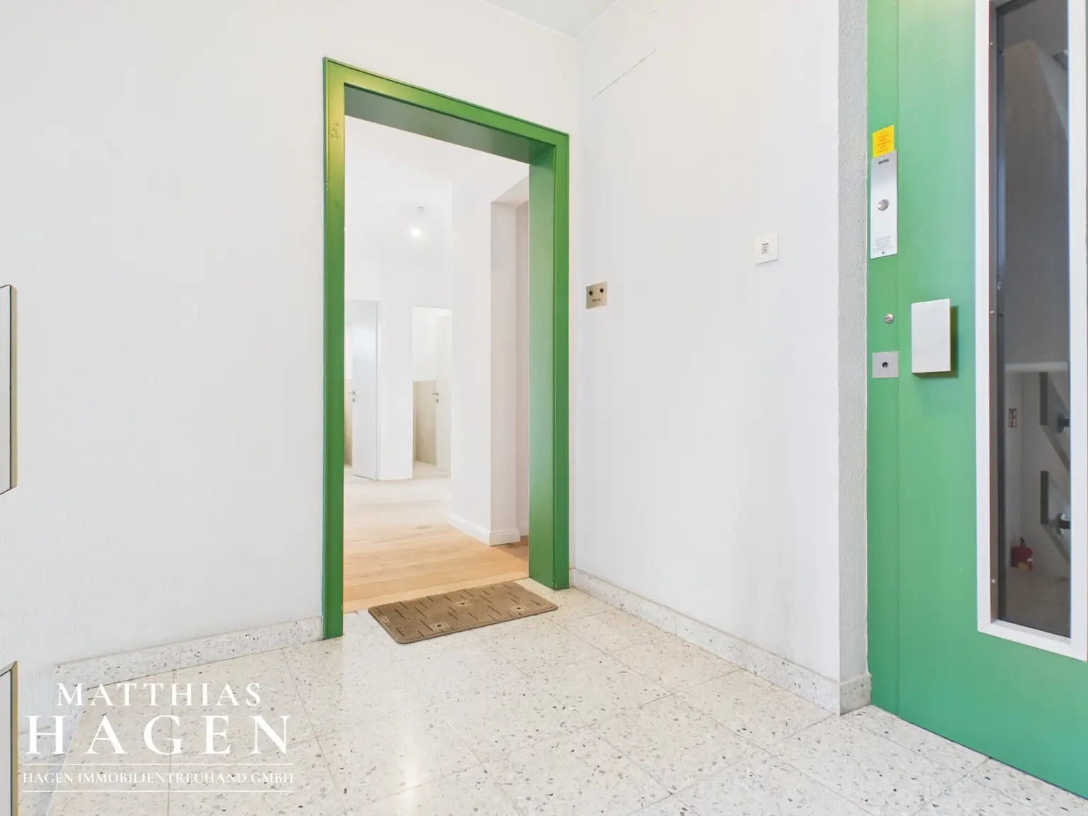 Treppenhaus u Lift