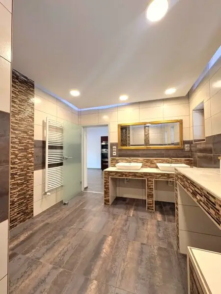 Badezimmer - EG - Haus - Obertöllern - Kaufen