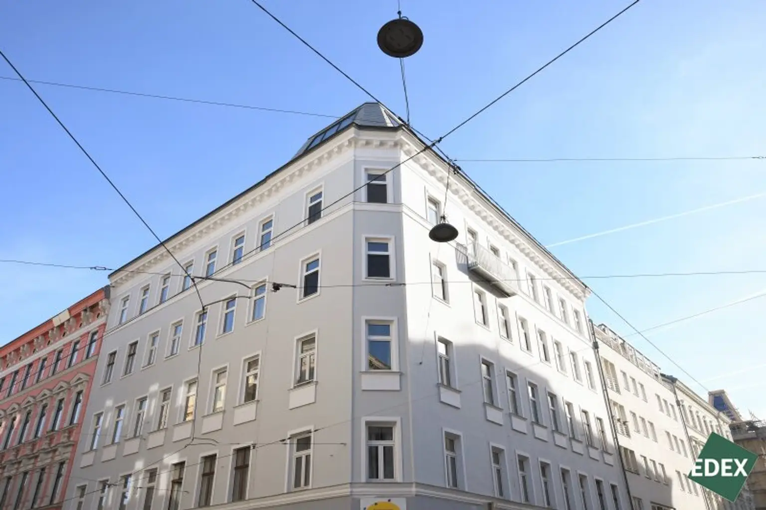 ERSTBEZUG | Traumhafte 2-Zimmer DG-Wohnung mit Loggia & Terrasse in den ruhigen Innenhof