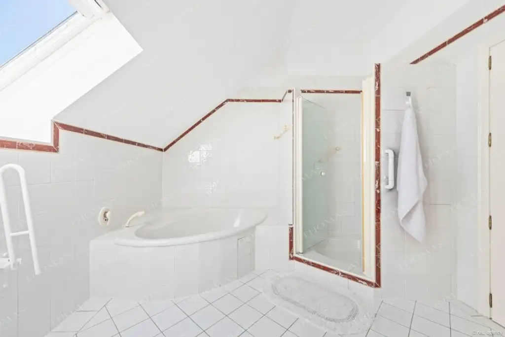 Exklusives Einfamilienhaus mit Weitblick über Wien in Hagenbrunn !