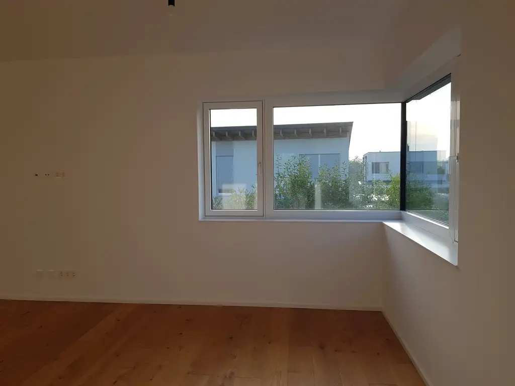 PERFEKTES, MODERNES, NEUES TRAUMHAUS IM ERSTBEZUG AM FELSER SEE