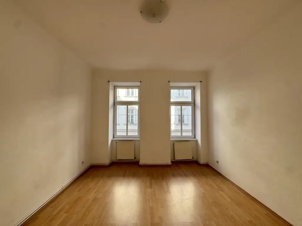 Charmanter Altbau mit Gestaltungsspielraum – Wohnen nach eigenen Vorstellungen