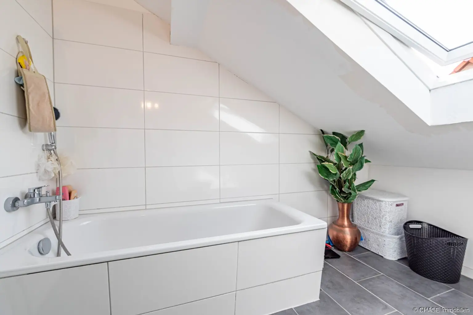 OG Rechts - DG, Badezimmer Ansicht 2