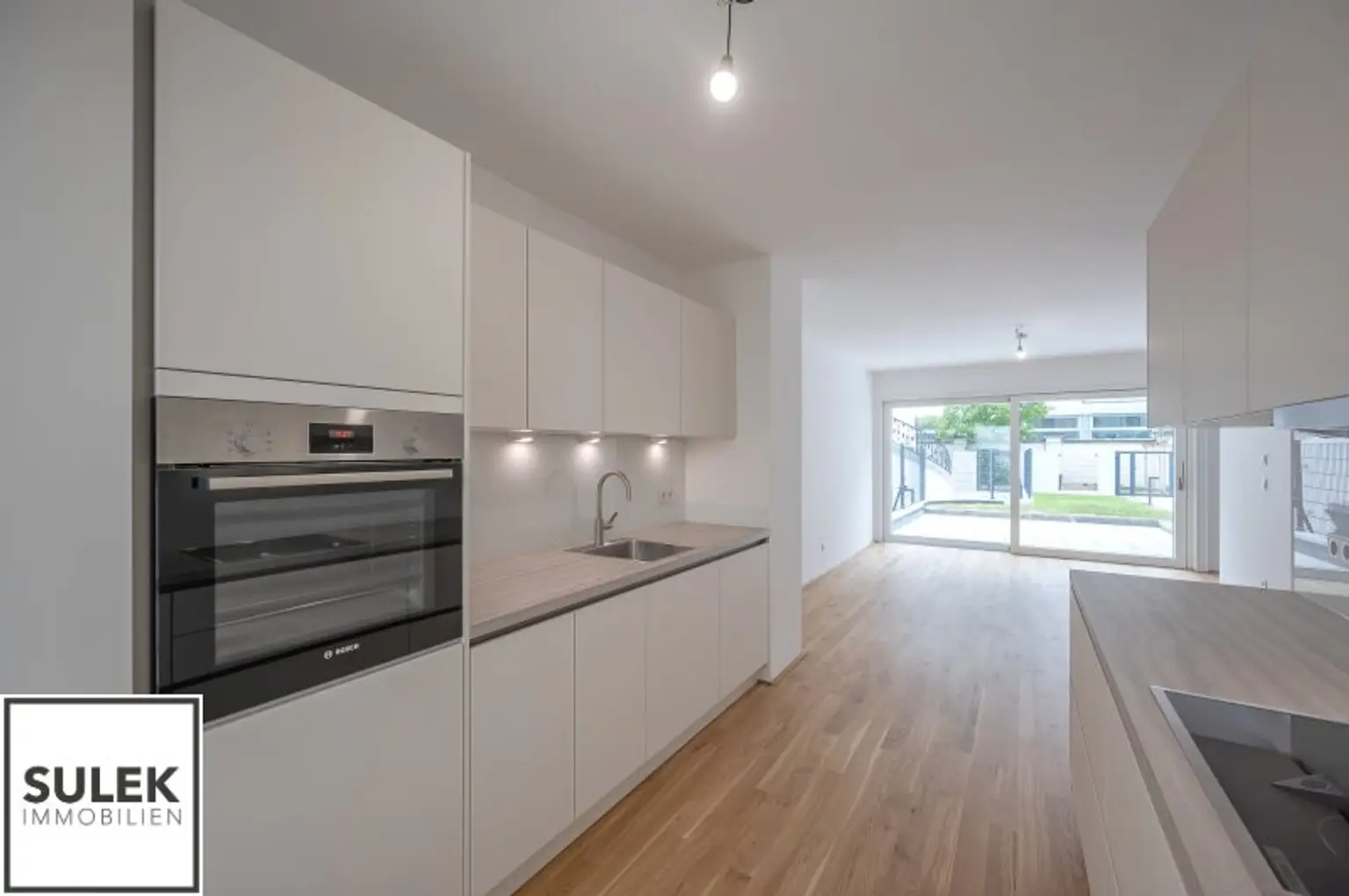 ERSTBEZUG-Townhouse: Exklusives 4-Zimmer-Townhouse mit 2 Terrassen & Tiefgaragen-Option - ab sofort