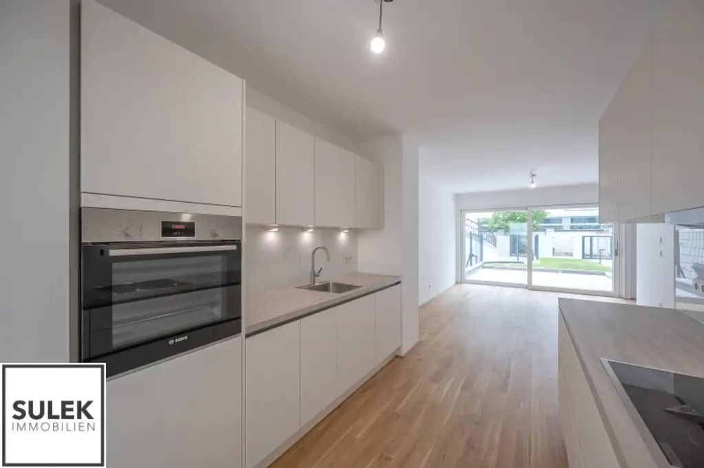 ERSTBEZUG-Townhouse: Exklusives 4-Zimmer-Townhouse mit 2 Terrassen & Tiefgaragen-Option - ab sofort