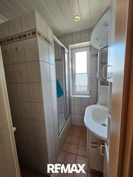 OG Bad mit Dusche