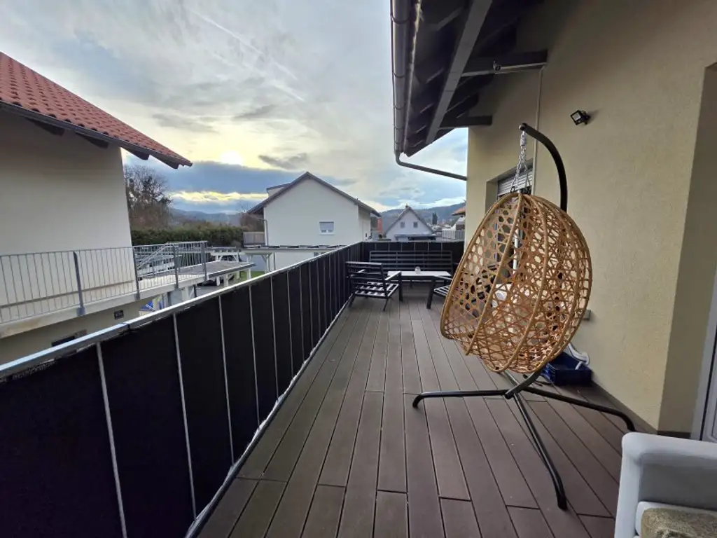 Neuwertige 3-Zimmer-Wohnung mit ruhigem Südbalkon!